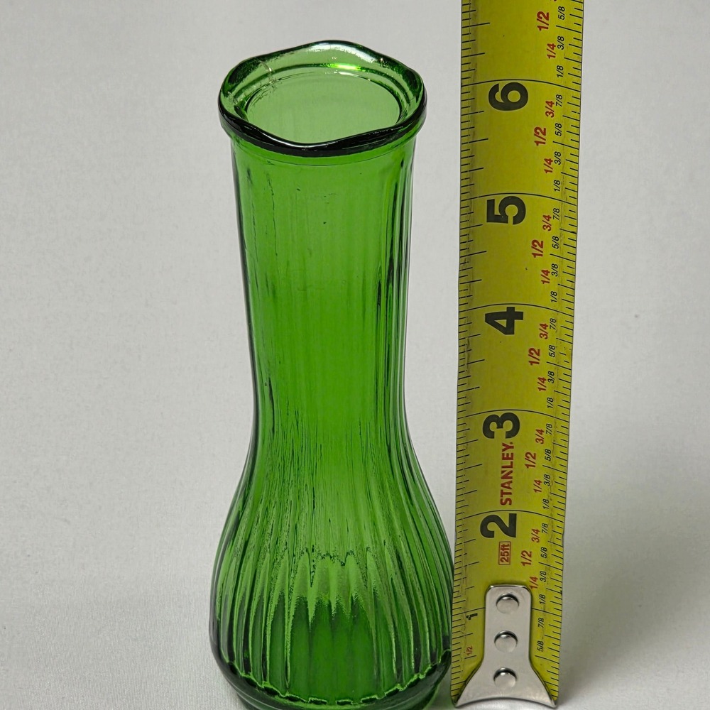 C.F.G. Emerald Green Bud Stem Vase Textured Ridged Art Glass 6 Inches Vintage - Picture 3 of 6